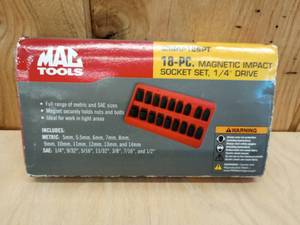 lot 80 image: MAC-Tools 18 Piece Magnetic Impact Socket Set 14 Drive