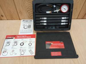 lot 83 image: Snap-On Automotive Compression Gauge Set