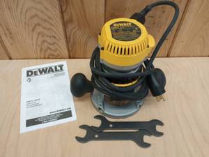 lot 98 image: DeWalt 1.75 Hp Router