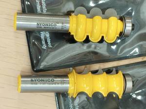 lot 102 image: Yonico Router Bits
