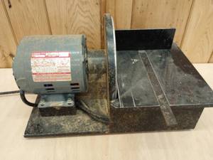 lot 119 image: 10 Disk Sander