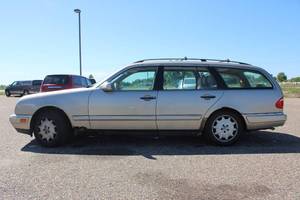 1999 Mercedes-Benz E Class E320 - AWD