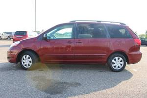 2008 Toyota Sienna LE - 1 OWNER