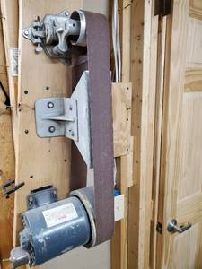 lot 253 image: Belt Sander