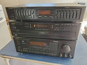 lot 124 image: Onkyo R1 Reciver, Equalizer And Compact Disc Changer