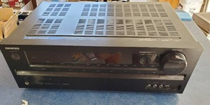 lot 127 image: Onkyo Reciver HT-RC430