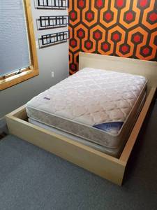 lot 202 image: Full Size Bed