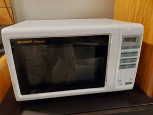 lot 211 image: Sharp Carousel Microwave