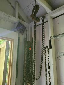 lot 26 image: Collection Of Heavy-Duty ChainsHooks
