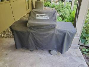 lot 38 image: Kenmore Elite Gas Grill