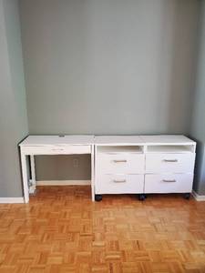 lot 46 image: Desk And Two Filing Cabinets