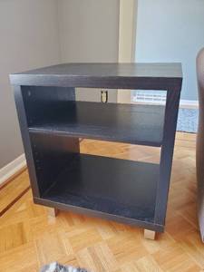 lot 48 image: Two End Tables