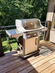 lot 92 image: Weber Spirit Propane Grill