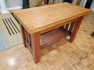 lot 98 image: Wood Desk Table