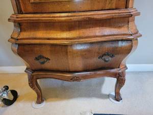 lot 15 image: Italian Provincial Bombe Cupboard Cabinet