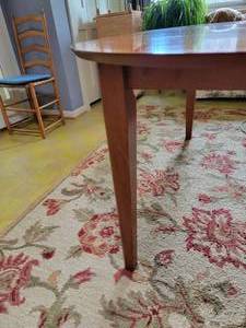 lot 34 image: Contemporary Dining Table