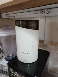 lot 48 image: Kitchen Appliance Package B