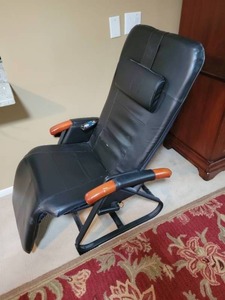 lot 57 image: Destress Ultra Electric Massage Chair