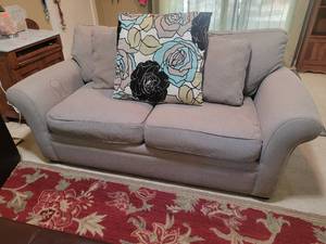 lot 58 image: Contemporary Loveseat Sofa by McCreary Modern