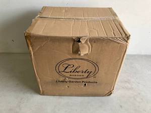 lot 64 image: Liberty Garden Navigator Rotating Hose Reel