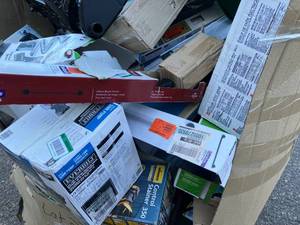 lot 22 image: 4x4x4 Gaylord Full of Wholesale Items
