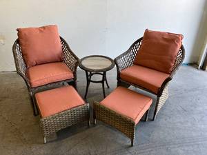 lot 4 image: Hampton Bay Valley Spring 5-Piece Wicker Patio Conversation Set with Sienna Cushions