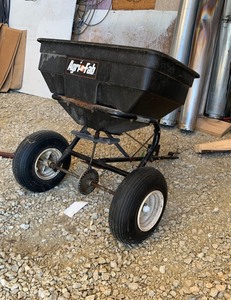 Lawn Spreader