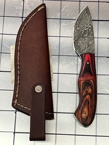 Damascus Steel Knife With Custom Handle & Leather Sheathe