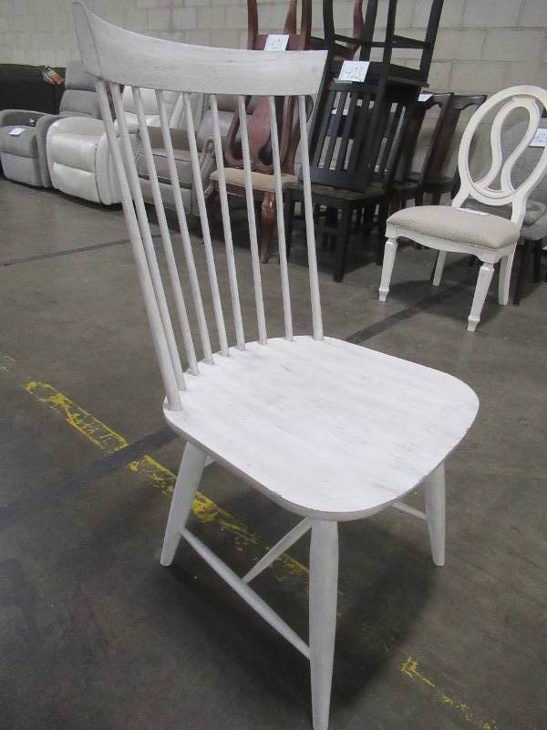 CREATED FOR MACYs LEGACY CLASSIC FURNITURE Wood Spindle Back Chair. 9360-140. In Like New Condition.