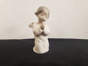 Lladro Praying Angel Figurine