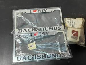 2-License Plate Frames & 1-Saturn Car Emblem