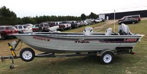 lot 2 image: 1990 Lowe V16 Backtroller 16 Boat wTrailer