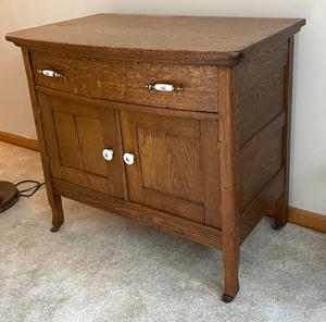 lot 2 image: Charming Vintage Cabinet on Casters