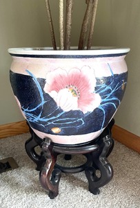lot 13 image: Asian Inspired Pot and Stand with Faux Tree