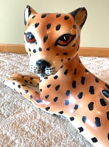 lot 19 image: Porcelain Jaguar Decor