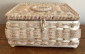 lot 68 image: Vintage Sewing Basket including Thread
