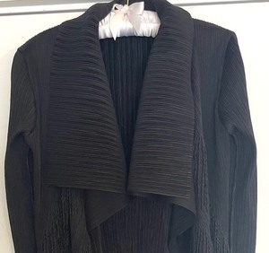 lot 78 image: Elegant Black Sweater by Journey