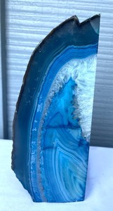 lot 88 image: Stunning Blue Geode