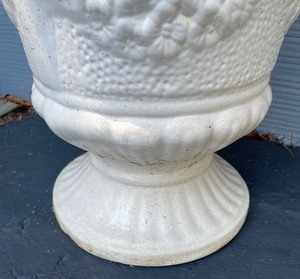 lot 102 image: Charming Cement Planter
