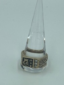 lot 4B image: Mens 10k Ring