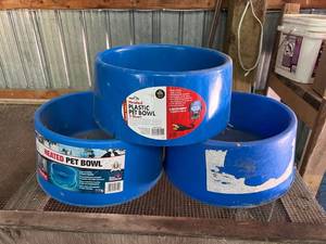 3 Heated Pet Bowls