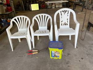 Patio Chairs & 42# Cat Litter