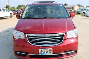 2014 Chrysler Town & Country Touring - 2 Owners - 133,769 Miles -