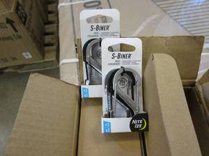 lot 452 image: NITE-IZE S-Biner Stainless Steel Dual Carabiner #3 in StainlessBlack (24 - 3 PACKS, BRAND NEW)