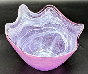 lot 9 image: Cypress Home Lavender Recycled Glass Scallop Bowl