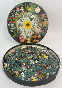 lot 26 image: Vintage Springbok Circular Round Puzzle - Wild Flowers 1965