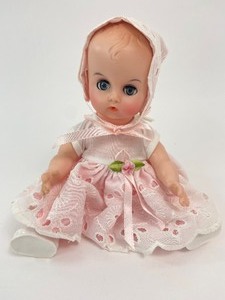 lot 36 image: Marlon Creations - Rare BABY SUSAN Sleep, Drink & Wet Doll