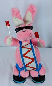 lot 40 image: Vintage Plush Energizer Bunny- Promotional Display #2- 2000