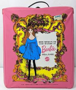 lot 72 image: Vintage 1968 The World of Barbie Doll Case & Accessories