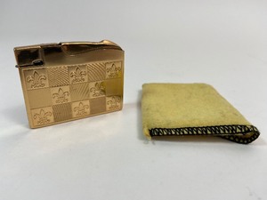 lot 61 image: Vintage Mini Cigarette Lighters - Continental Made in Japan  Elgin American Made in the USA